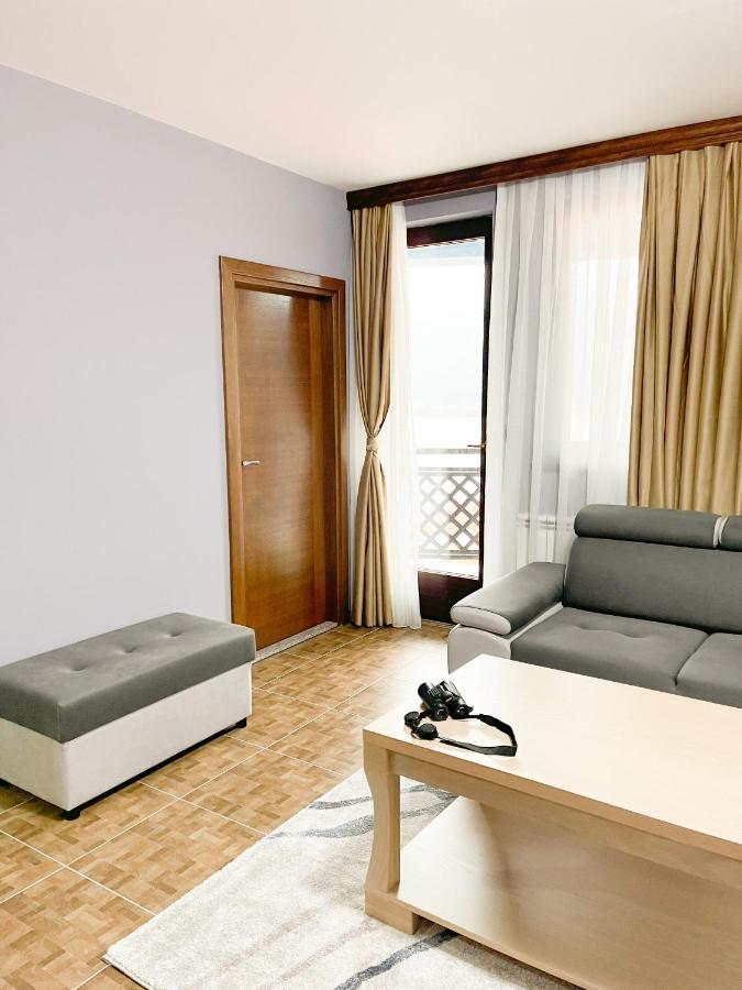 Apartments & Rooms Brijest Плав Екстер'єр фото