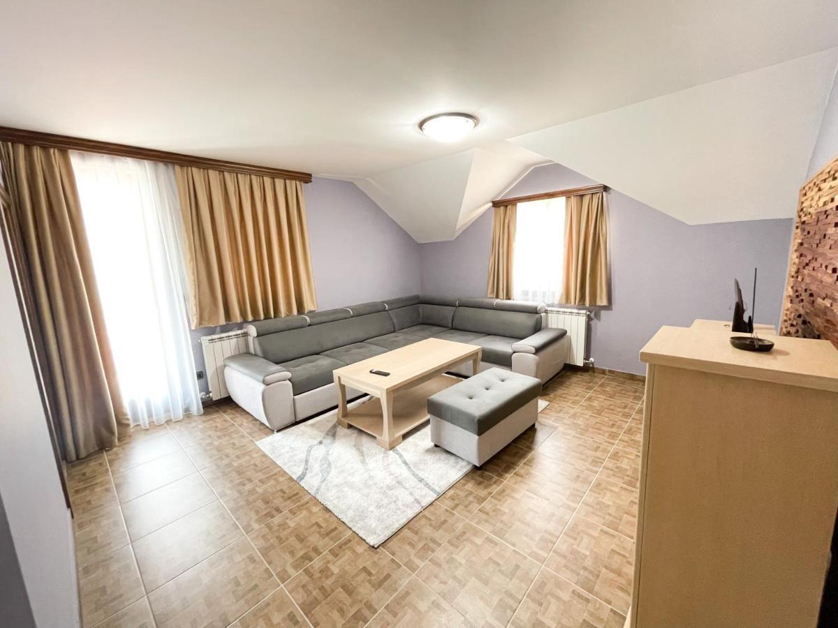 Apartments & Rooms Brijest Плав Екстер'єр фото
